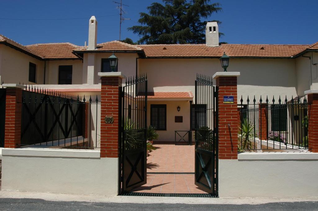 Riotinto Victorian House Guest House Minas De Riotinto Exterior photo